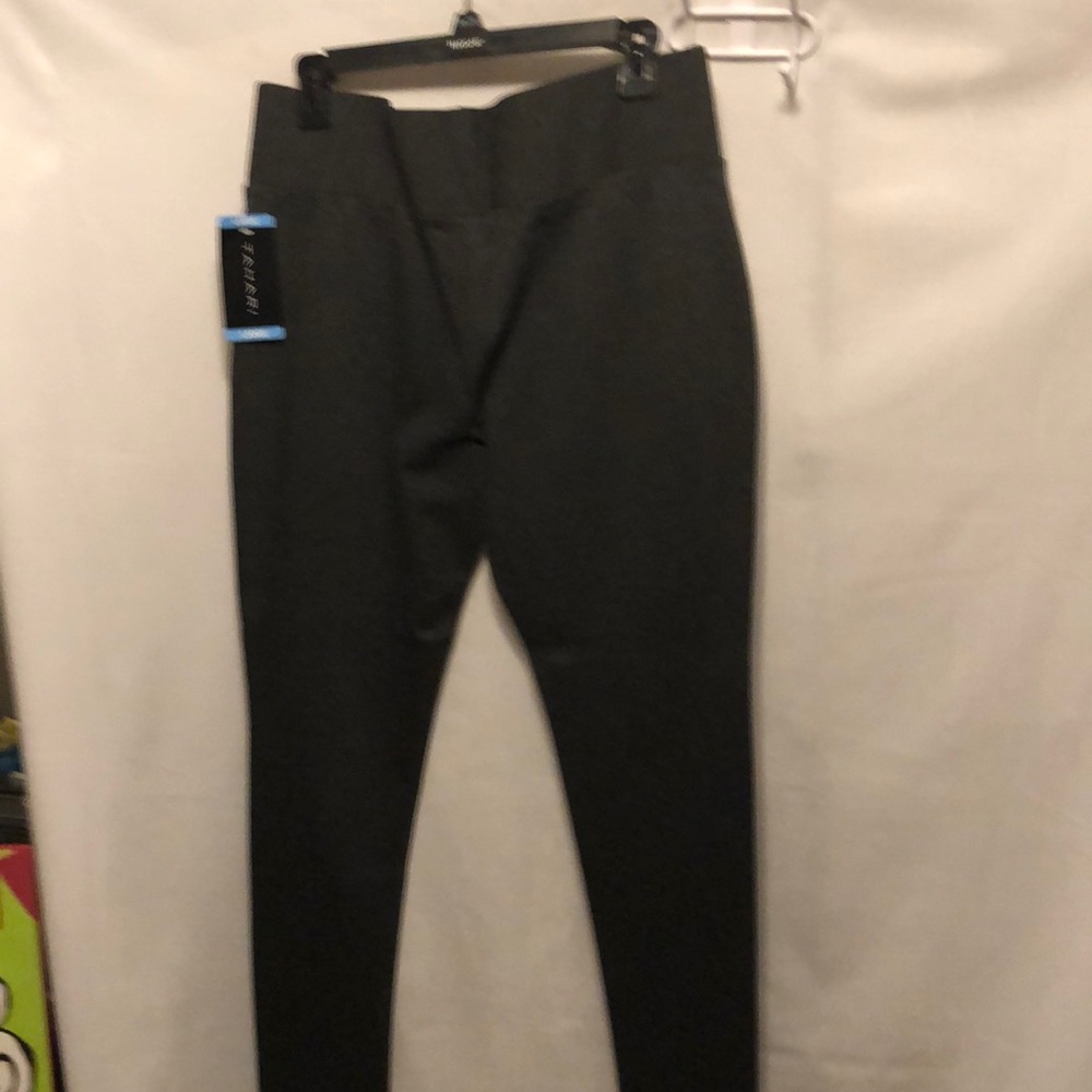 Tahari  size Lg charcoal heather grey
